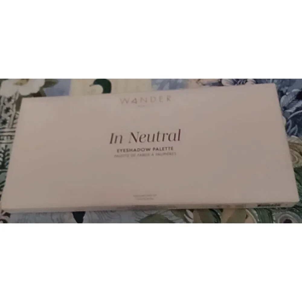 BNIB~Wander Beauty In Neutral Eyeshadow Palette